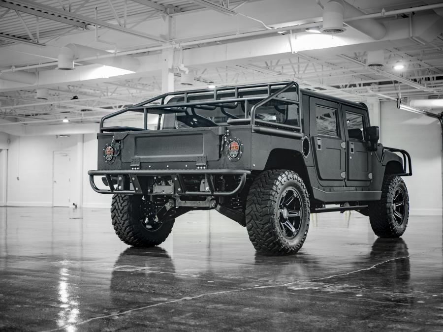  Hummer H1 Supertruck by Mil-Spec Automotive 2020 года  (фото 9 из 13)
